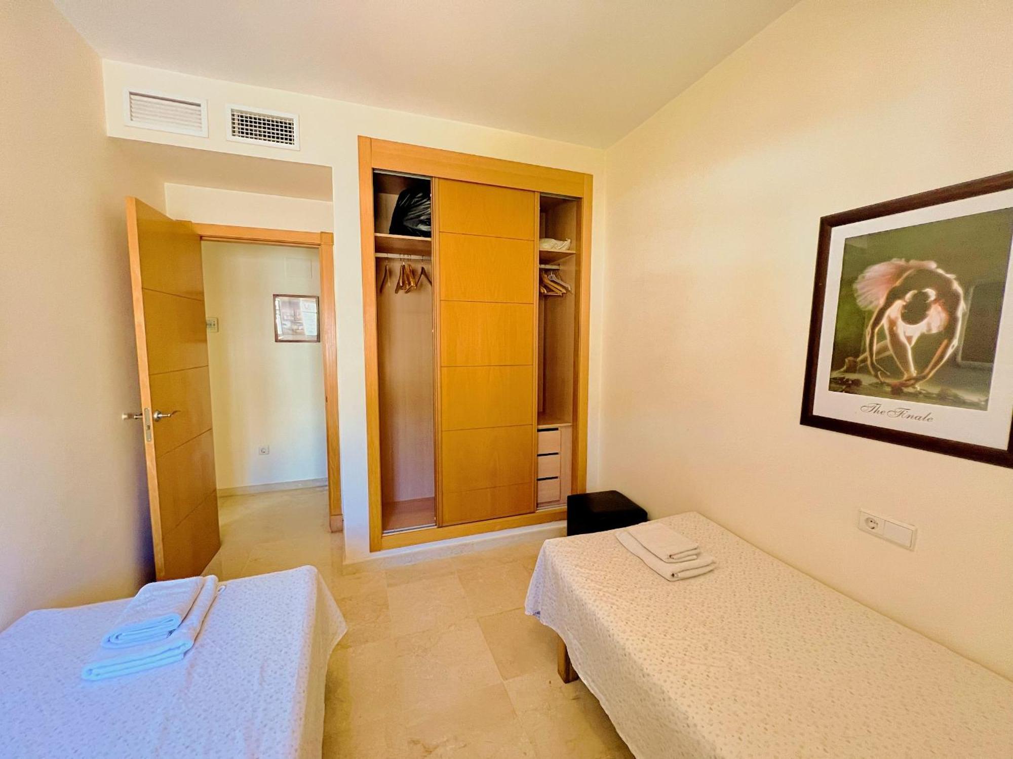 Beautiful Apartment With Pools, Playground And Paddle Tennis - Family Friendly And Near Vithas Hospital - Free Parking In Garage Бенальмадена Экстерьер фото