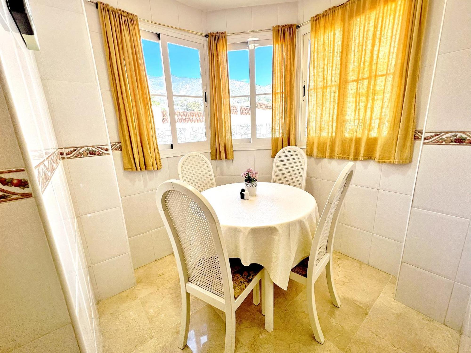Beautiful Apartment With Pools, Playground And Paddle Tennis - Family Friendly And Near Vithas Hospital - Free Parking In Garage Бенальмадена Экстерьер фото